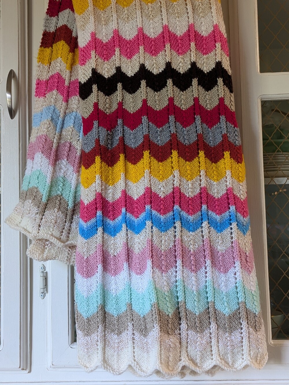 🌈✨VTG Handmade Super Soft Striped Chevron Knit Afghan Multicolor Rainbow Zigzag